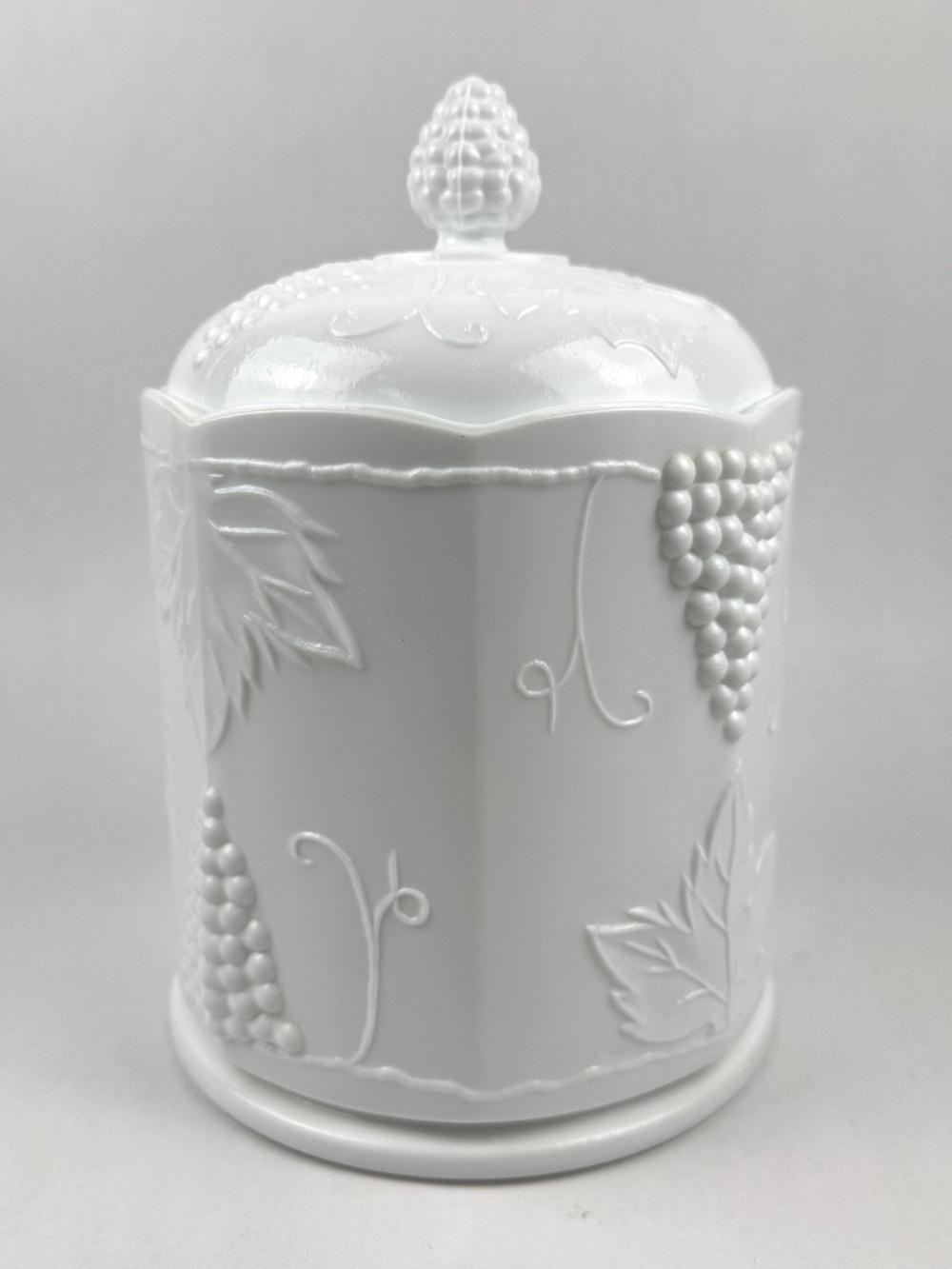 Vintage Indiana Glass / Colony Harvest Grapes Milk Glass Canister With Lid 9.5”